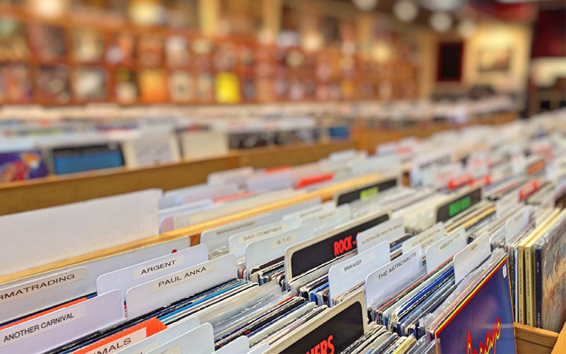 How Vinyl Records Impact the Music Industry